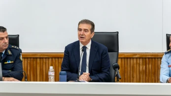 Ξεκάθαρο μήνυμα Χρυσοχοΐδη: Η ανοχή στην ανομία έχει τελειώσει - Ενισχύεται η Τροχαία Αττικής