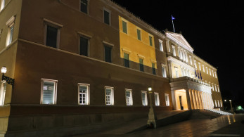 Η Βουλή φωταγωγείται πορτοκαλί: Ένα σημαντικό μήνυμα κατά της έμφυλης βίας