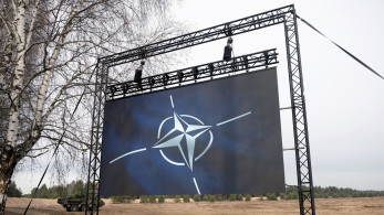 ΗΠΑ: Η Ευρώπη να αναλάβει την πλειονότητα των αμυντικών δαπανών του ΝΑΤΟ έως το 2027