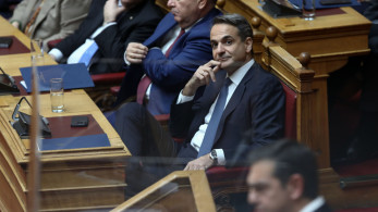 Ο «πόλεμος» δύο κόσμων: η Ιθάκη του Τσίπρα και η Ελλάδα του Μητσοτάκη