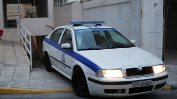 Απρόσμενο εύρημα στο ΑΤ Κυψέλης: υδραυλικός εντόπισε 9 όπλα μέσα στην αποχέτευση