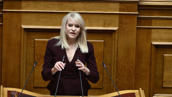 Η Θεοδώρα Τζάκρη, με αγγλικά... Αλέξη Τσίπρα, σχολιάζει τον εξώστη στο βιβλίο του