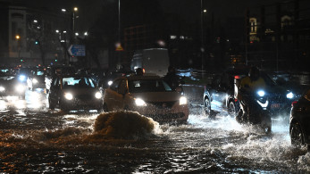 Ισχυρή καταιγίδα στην Αττική - Μήνυμα 112, πλημμυρισμένοι δρόμοι, δεκάδες κλήσεις στην Πυροσβεστική (video)