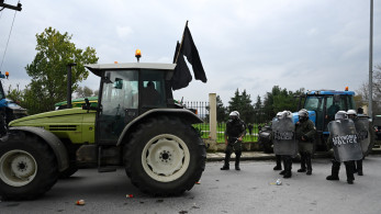 Δικογραφία για τον αγρότη που κινήθηκε ενάντιον των ΜΑΤ - Αστυνομικός στο «424» από ρίψη πέτρας