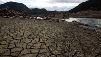 «Στεγνώνουν» Μόρνος και Υλίκη παρά τις βροχές - Σοκαριστικές οι νέες εικόνες από drones (video)