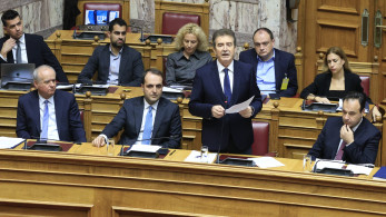 Βουλή: Πέρασε η αυστηροποίηση του νόμου για την οπλοκατοχή - Σαρωτικές αλλαγές και βαριές ποινές