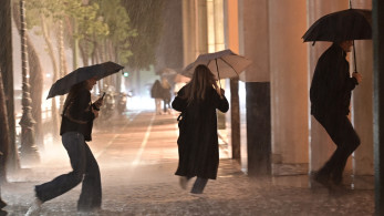 Κακοκαιρία Byron: Πλημμύρες, απεγκλωβισμοί και καταστροφές από Λακωνία ως Ζάκυνθο - Ισχυρές καταιγίδες πλήττουν την Αττική (video)