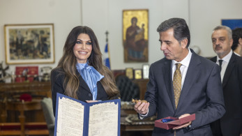 Θερμή συνάντηση της Κίμπερλι Γκιλφόιλ με τον Κωνσταντίνο Γκιουλέκα στη Θεσσαλονίκη (photos)