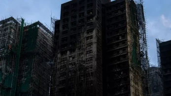 Χονγκ Κονγκ: 146 νεκροί μετά την πυρκαγιά στους ουρανοξύστες - 100 άνθρωποι αγνοούνται (video)