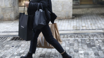 Συναγερμός στην Καλιφόρνια: πυροβολισμοί σε εμπορικό κέντρο την Black Friday - Τρεις τραυματίες (video)