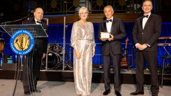 Το Ελληνοαμερικανικό Εμπορικό Επιμελητήριο τίμησε τον εφοπλιστή Δρ Γιάννη Κούστα