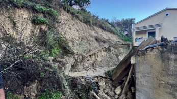 Σαρώνει τη Δυτική Ελλάδα η κακοκαιρία: πλημμύρισαν δρόμοι, έγιναν κατολισθήσεις, εστάλησαν 112