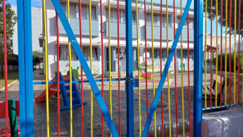 Κλειστά τα σχολεία σε 11 δήμους της χώρας	 λόγω της κακοκαιρίας