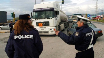 Ταλαιπωρία οδηγών στην Εθνική: η ΕΛΑΣ αναζητούσε 15 αγρότες για να ανοίξει δεύτερη λωρίδα
