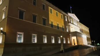 Έτος ανακατατάξεων στην αντιπολίτευση το 2026: Νέα κόμματα με παλιά υλικά