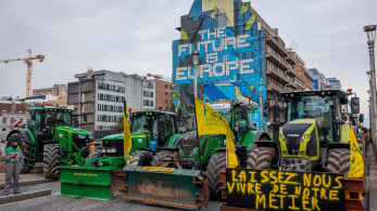 Στις Βρυξέλλες εκατοντάδες τρακτέρ για τη Σύνοδο Κορυφής - Τι ζητούν οι αγρότες