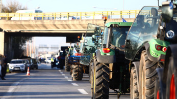 Γεια και χαρά σας, βρε πατριώτες, κι εμέ οι παππούδες μου ήταν αγρότες