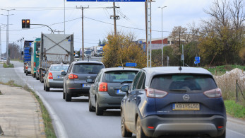 Με χαμηλές ταχύτητες η έξοδος των εκδρομέων για τα Χριστούγεννα - Η εικόνα από το οδικό δίκτυο