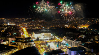 Χάρης Δούκας και η Αθήνα στο «mute» -  Πυροτεχνήματα χωρίς ήχο για όλους (video)