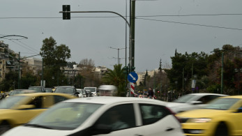 Το 93% όσων κινούνται στους δρόμους φοβάται τη συμπεριφορά των υπολοίπων - Τι δείχνει έρευνα