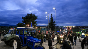 Αγροτικά μπλόκα: παραταγμένα στην εθνική τα τρακτέρ - Κλειστό το αεροδρόμιο Ηρακλείου