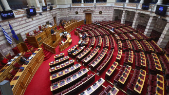 Βουλή: Με ευρεία στήριξη ψηφίστηκαν οι ρυθμίσεις για Μάτι και Μάνδρα