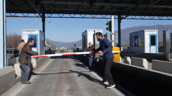 Η χώρα ξανά στα δύο: οι αγρότες κλείνουν σημεία-κλειδιά των εθνικών οδών