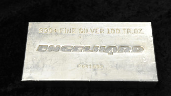 Για πρώτη φορά στην ιστορία το ασήμι πάνω από τα 75 δολάρια ανά ουγγιά