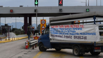 Αμετακίνητοι οι αγρότες: ενισχύουν τα μπλόκα, ανοίγουν διόδια - Νέο κάλεσμα διαλόγου από την κυβέρνηση (video)