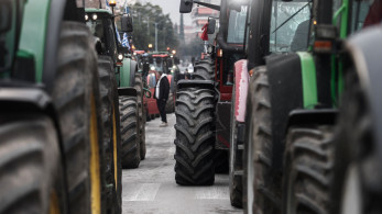 Επιμένουν οι αγρότες στα μπλόκα - Παραμένει το προσκλητήριο της κυβέρνησης με προϋπόθεση τους ανοιχτούς δρόμους