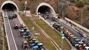 Άνοιξαν οι σήραγγες των Τεμπών μετά την αγροτική κινητοποίηση (photos)