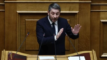 Η δημοσκόπηση που προκάλεσε οργή στον Νίκο Ανδρουλάκη