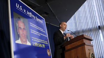 Στο φως τα αρχεία της υπόθεσης Έπσταϊν - Οι καταγγελίες για λογοκρισία και επιλεκτικές περικοπές