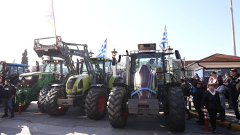 Μπλόκο αγροτών έξω από το λιμάνι Θεσσαλονίκης