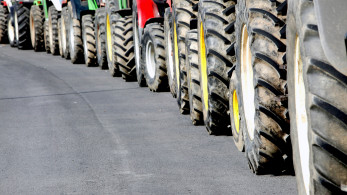 Τα αγροτικά μπλόκα «ματώνουν» τον τουρισμό: SOS από τους ξενοδόχους - Ακυρώσεις έως 50%