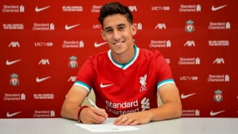 Είναι επίσημο: Στη Λίβερπουλ ο Κώστας Τσιμίκας