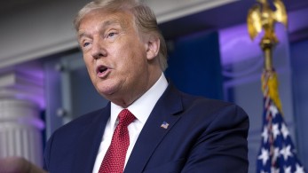 Μια γυναίκα «δεξί χέρι» του Μπάιντεν και ο Τραμπ βλέπει… προσβολή για τους άνδρες!