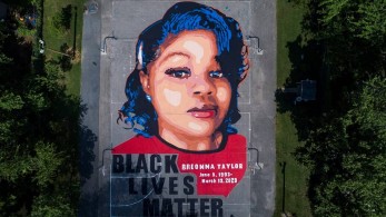 Η Μπρεόνα Τέιλορ στο εξώφυλλο του Oprah Magazine (pic)