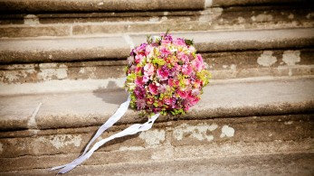 Κρήτη: Πρόστιμο 3.000 ευρώ στον γαμπρό για παραπάνω καλεσμένους στην εκκλησία