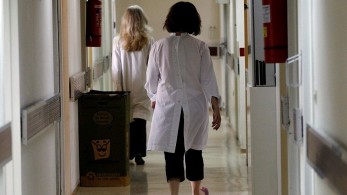 Αυξάνονται τα νοσοκομεία για περιστατικά κορωνοϊού