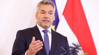 Στην Αθήνα ο αυστριακός ΥΠΕΣ: Θα συναντηθεί και με τον Μητσοτάκη