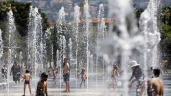 Καιρός: Με καύσωνα “φεύγει” ο Αύγουστος – Στους 41 βαθμούς ο υδράργυρος