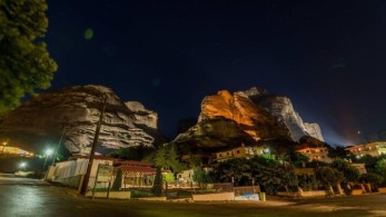 Απελπισία στην Καλαμπάκα: Άδεια Μοναστήρια, κλειστά ξενοδοχεία