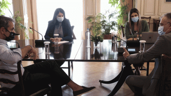 Σύσκεψη στο Μαξίμου για το άνοιγμα των σχολείων