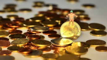 Αυξήθηκαν οι καταθέσεις των επιχειρήσεων