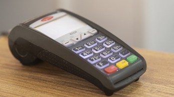 Τέλος στη χαρτούρα! Ερχονται εικονικές ταμειακές και αποδείξεις σε sms