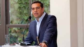 O Αλέξης Τσίπρας αποχαιρετά τον Γιάννη Πουλόπουλο