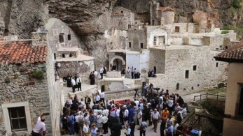 Χαρακόπουλος: Αυτοψία από ξένους εμπειρογνώμονες και αποκατάσταση αγιογραφιών στη Σουμελά