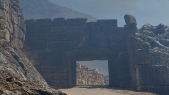 ΥΠΠΟ: Πρώτη εκτίμηση για την πυρκαγιά στον αρχαιολογικό χώρο των Μυκηνών