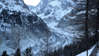Φωτιά σε πολυτελές ξενοδοχείο στις γαλλικές Άλπεις